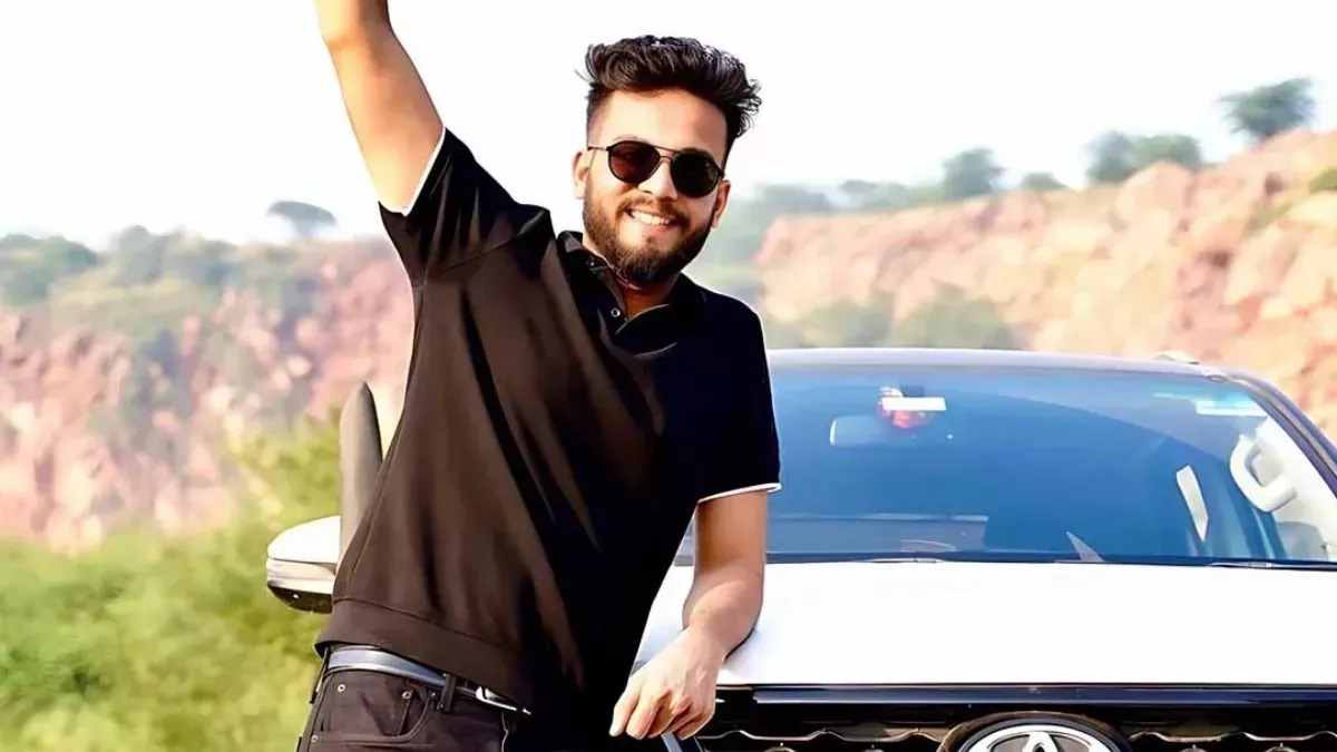 Elvish Yadav News |एल्विश यादव के घर पर ताबड़तोड़ फायरिंग, CCTV में कैद हुई वारदात
