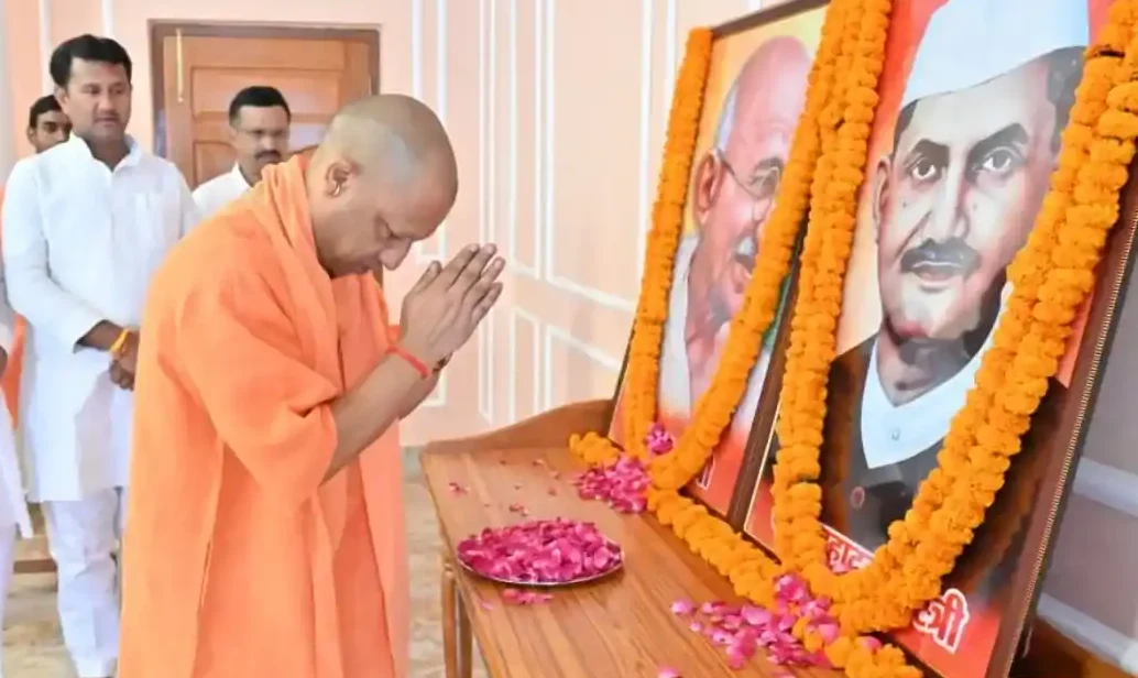 UP में डबल इंजन सरकार ने गांधी-शास्त्री के सपनों को दिशा दी : CM योगी