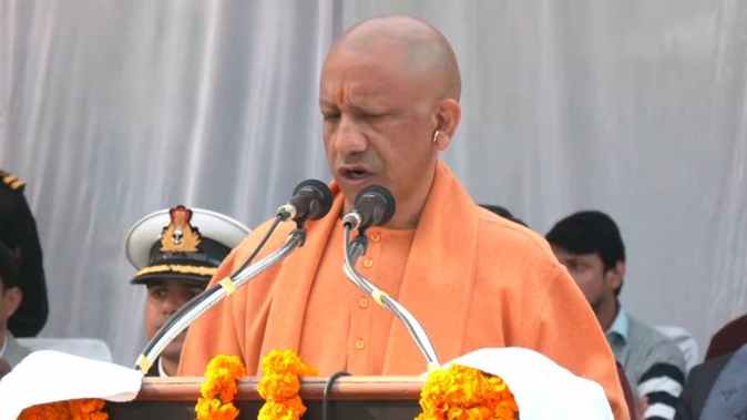 सुभाष चंद्र बोस जयंती पर लखनऊ में कार्यक्रम, सीएम योगी ने पुष्पार्पित कर किया नमन