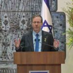 Bondi Beach हमले के बाद Sydney पहुंचे Isaac Herzog, दौरे पर एकजुटता भी और विरोध भी