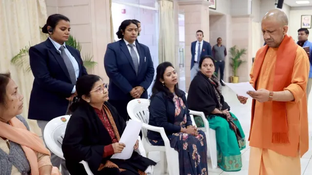 जनता दर्शन में CM योगी का संदेश