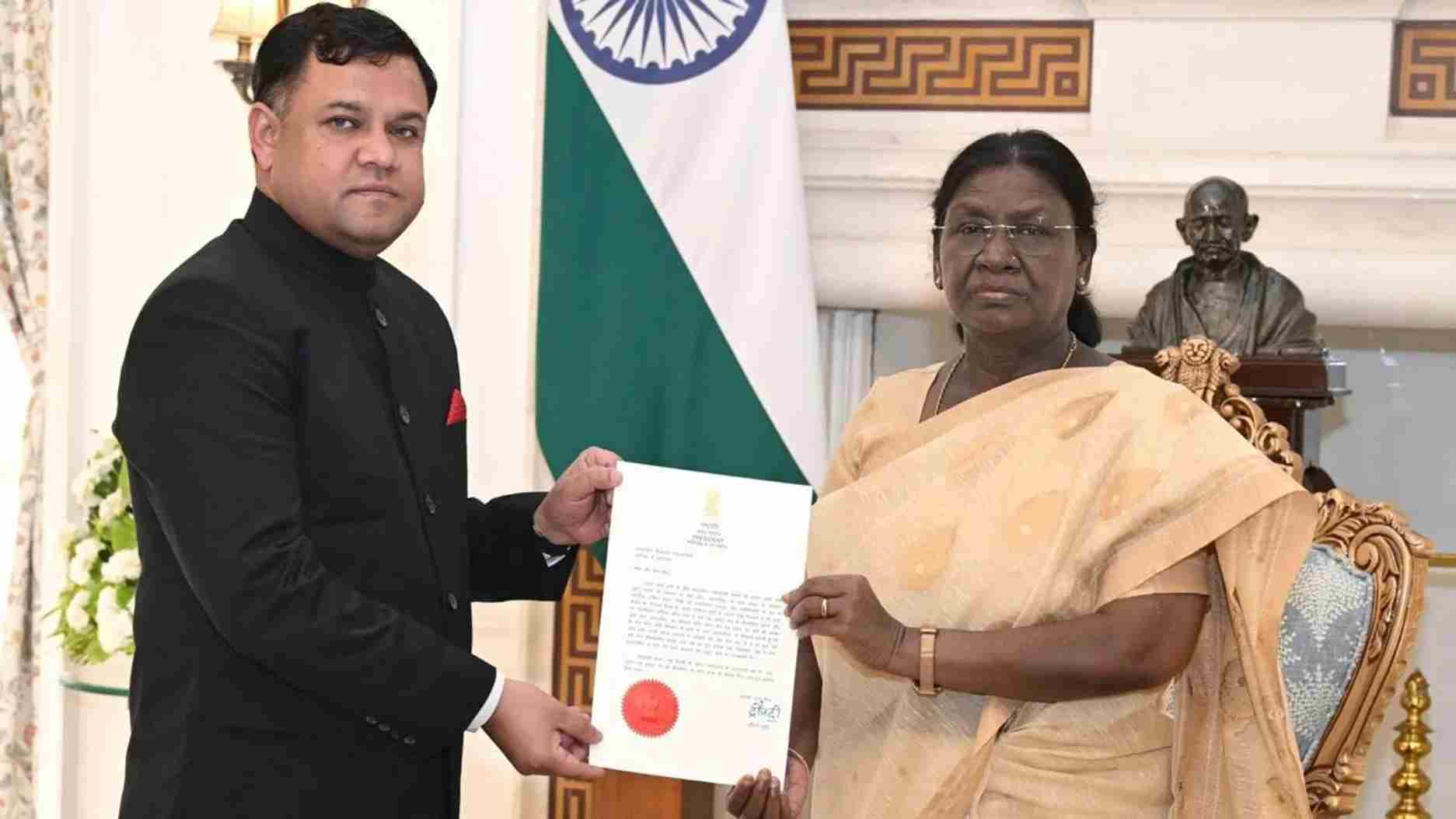 जॉर्जिया में भारत के नए राजदूत अमित कुमार मिश्रा ने राष्ट्रपति से