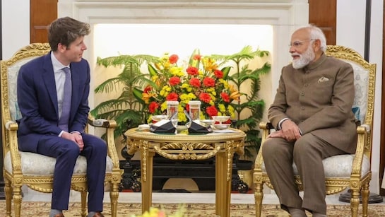 पीएम मोदी ने OpenAI CEO सैम ऑल्टमैन से की मुलाकात