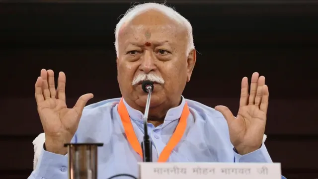 मोहन भागवत से मुलाकात के बाद तेज हुई सियासी अटकलें