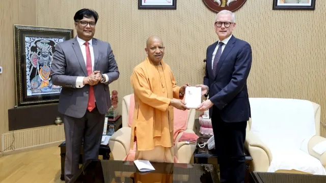 यूपी में सिंगापुर निवेश