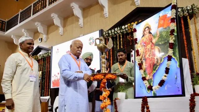 शिक्षा और स्वास्थ्य मूलभूत आवश्यकता, व्यवसाय नहीं हो सकते- मोहन भागवत