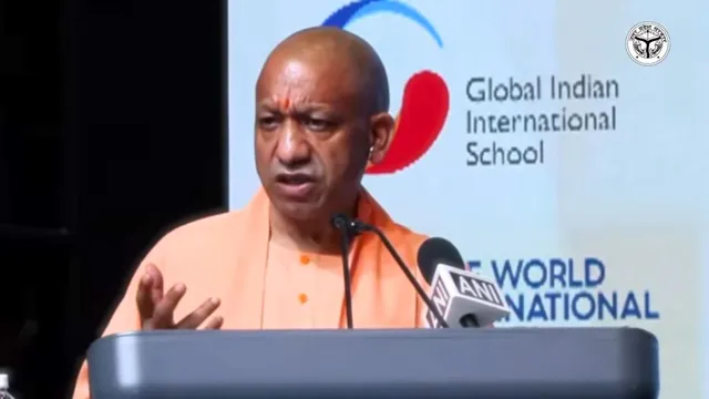 सिंगापुर में गूंजा ‘योगी-योगी’