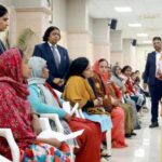 सीएम का जनता दर्शन: जमीन कब्जे की शिकायत लेकर पहुंचे सैनिक, योगी के सख्त निर्देश; बच्चों को दिया स्नेह और सीख