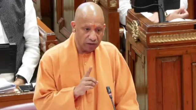 होली से पहले योगी सरकार का बड़ा ऐलान, शिक्षामित्र मानदेय 18000 रुपये