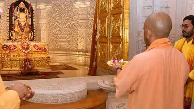 तैयारियों की समीक्षा के लिए पहुंचे मुख्यमंत्री योगी आदित्यनाथ