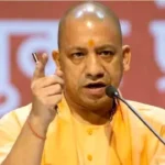 रसोई गैस आपूर्ति पर सीएम योगी का बड़ा बयान: अफवाहों से न घबराएं, जमाखोरी पर तुरंत FIR के निर्देश