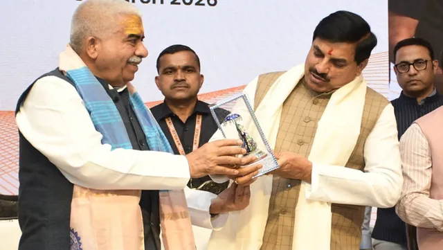 वाराणसी में मोहन यादव का तीखा हमला