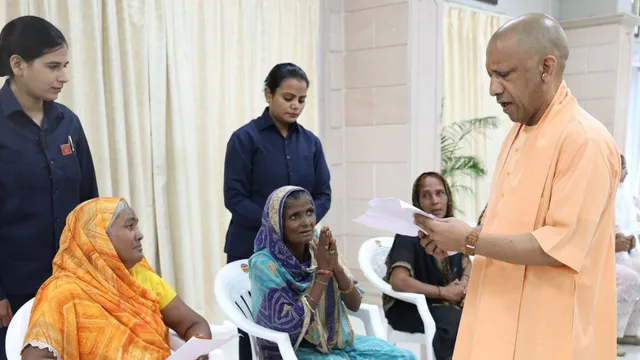 CM योगी जनता दर्शन, तय समय में समाधान के सख्त निर्देश