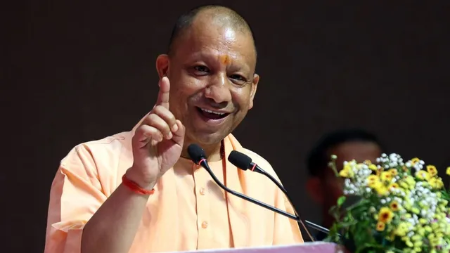 आकाशवाणी स्थापना दिवस- सीएम योगी बोले