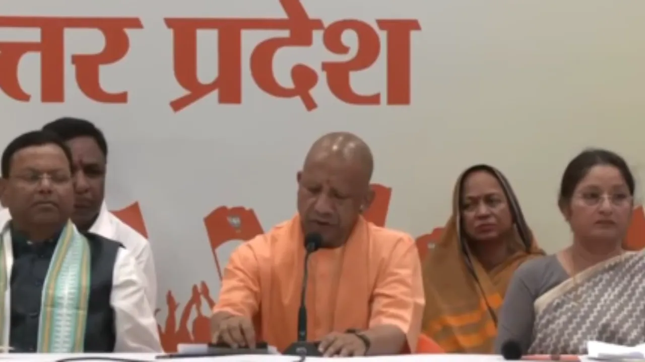 नारी शक्ति वंदन अधिनियम पर CM योगी का विपक्ष पर तीखा प्रहार