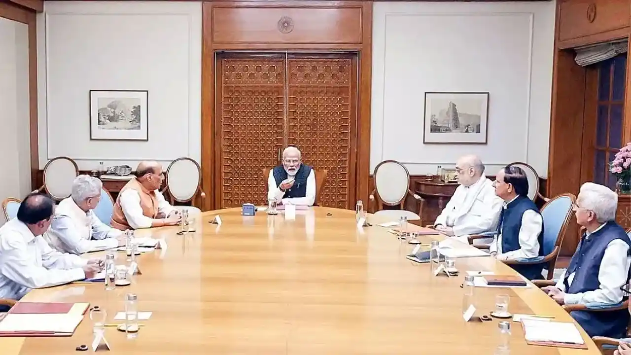 पश्चिम एशिया संकट- पीएम आवास पर CCS बैठक में ऊर्जा