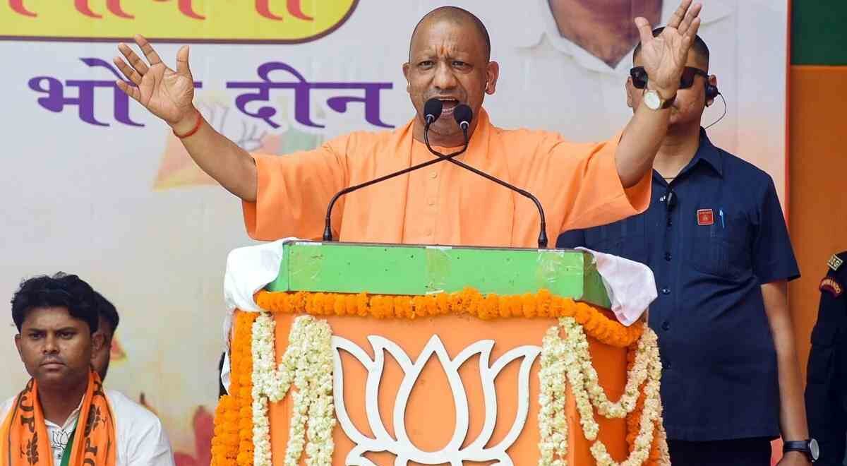 बंगाल में सियासी हमला तेज, योगी आदित्यनाथ बोले—कांग्रेस ने लूटा