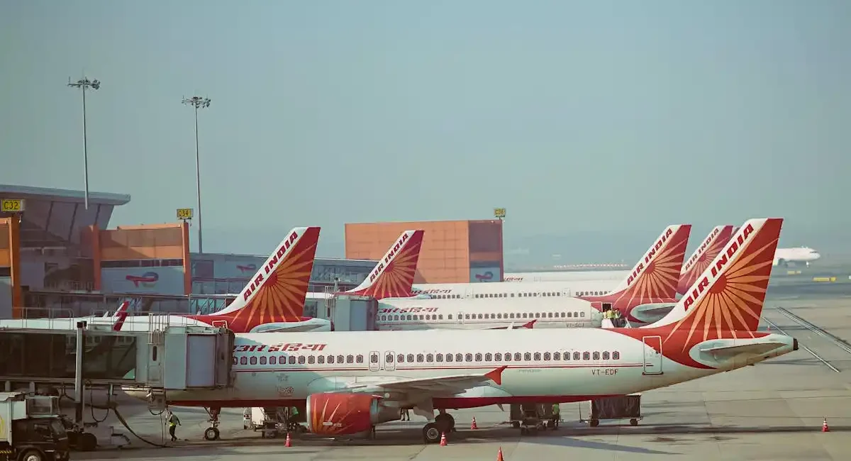 महंगे ईंधन ने रोकी उड़ानों की रफ्तार, मार्च में 1.46 करोड़ यात्री