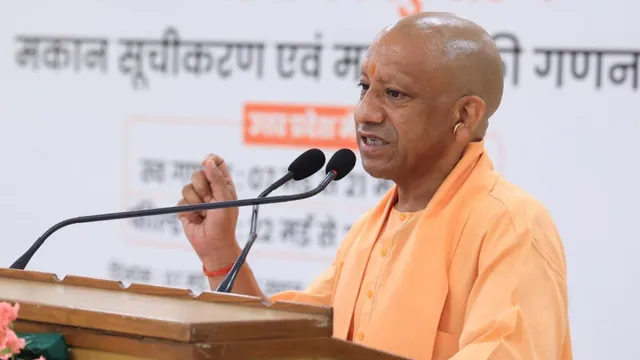 CM योगी ने सुनाई मूक-बधिर खुशी की कहानी, बोले- दिव्यांगों को चाहिए सिर्फ सही अवसर और सहयोग