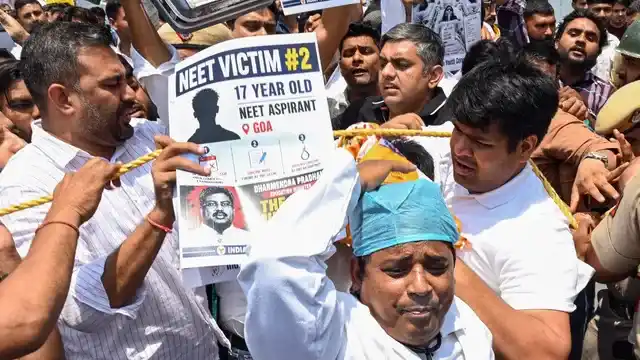 NEET पेपर लीक मामले में अब अभिभावकों पर CBI का शिकंजा