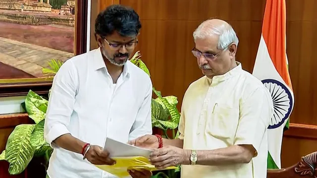 चौथी बार राज्यपाल से मिले विजय, 120 विधायकों के समर्थन के साथ सरकार बनाने का दावा मजबूत