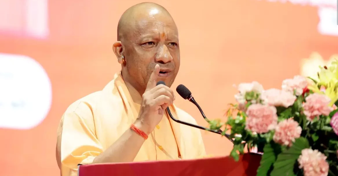मजदूर दिवस 2026, यूपी के हर श्रमिक को 5 लाख का सुरक्षा कवच