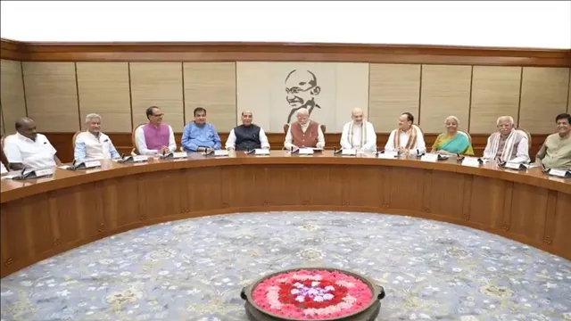 मोदी सरकार की ₹1,52,000 करोड़ की योजनाएं
