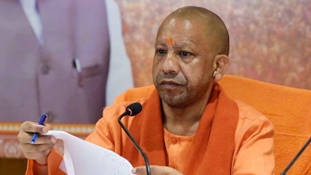 यूपी में आंधी-तूफान का कहर, CM योगी ने 24 घंटे में मुआवजा देने के दिए आदेश