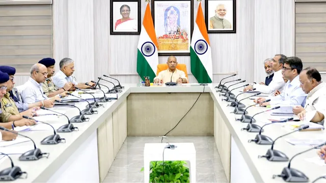 यूपी में सड़क हादसों पर सख्त हुए सीएम योगी