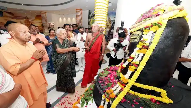 सनातन संकल्प महोत्सव में बोले CM योगी, ‘सनातन को मिटाने वाले खुद मिट गए’