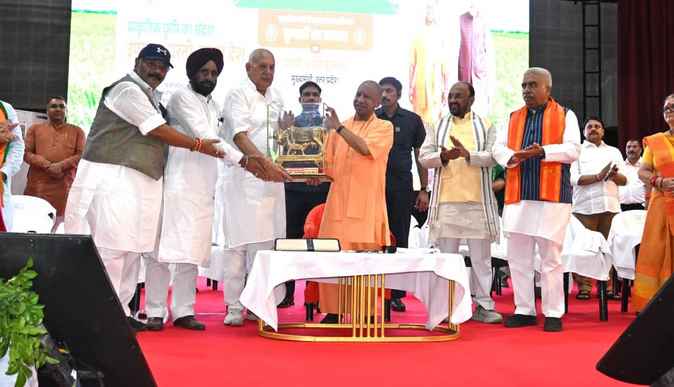 CM योगी बोले- रसायनों से बढ़ रहीं गंभीर बीमारियां