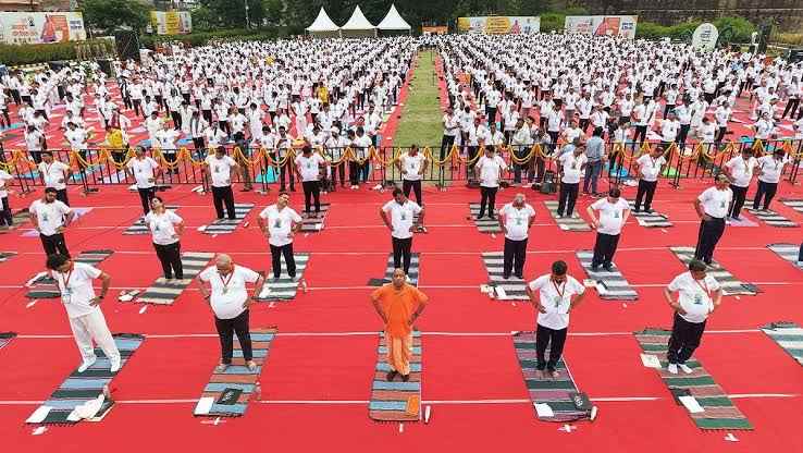 अंतरराष्ट्रीय योग दिवस 2026 पर झांसी से सीएम योगी का संदेश, योग को बताया विकसित भारत की मजबूत नींव