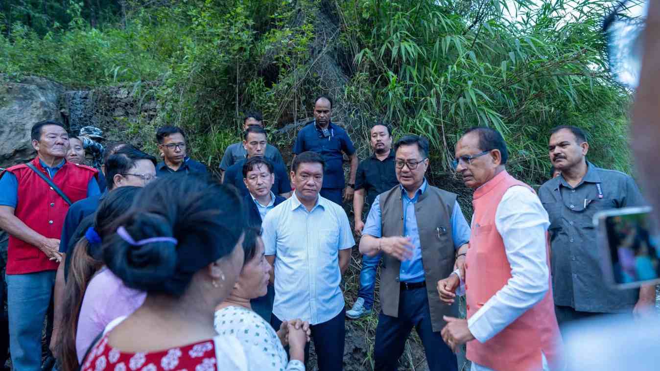 अरुणाचल बाढ़ का जायजा लेने पहुंचे शिवराज सिंह चौहान और किरेन रिजिजू