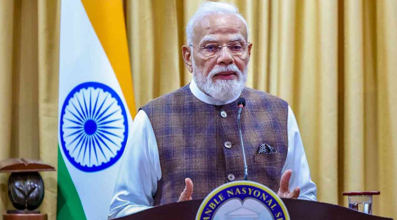 अरुल मिहू विनायकर मंदिर में पीएम मोदी ने की पूजा