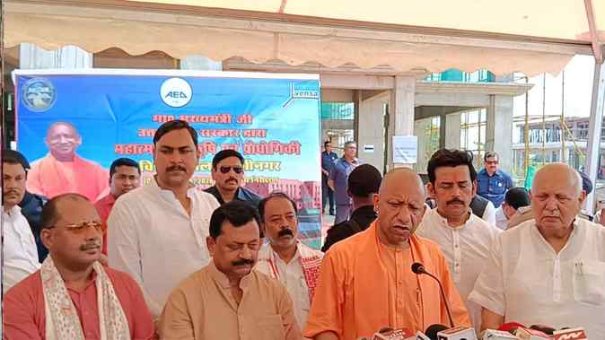कुशीनगर में विकास की नई उड़ान, सीएम योगी बोले- कृषि विश्वविद्यालय, एयरपोर्ट