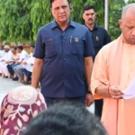 गोरखपुर जनता दर्शन में CM योगी का सख्त संदेश, 200 लोगों की शिकायतें सुनीं, अधिकारियों को समयबद्ध कार्रवाई के निर्देश