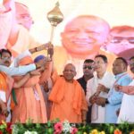 पीलीभीत में सीएम योगी ने दी 569 करोड़ की सौगात, विस्थापितों की नागरिकता पर कांग्रेस-सपा पर बोला हमला