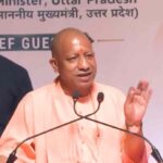 मुरादाबाद पहुंचे सीएम योगी, अफसरों संग शुरू की समीक्षा बैठक, शाम को देंगे 365 करोड़ की विकास परियोजनाओं की सौगात