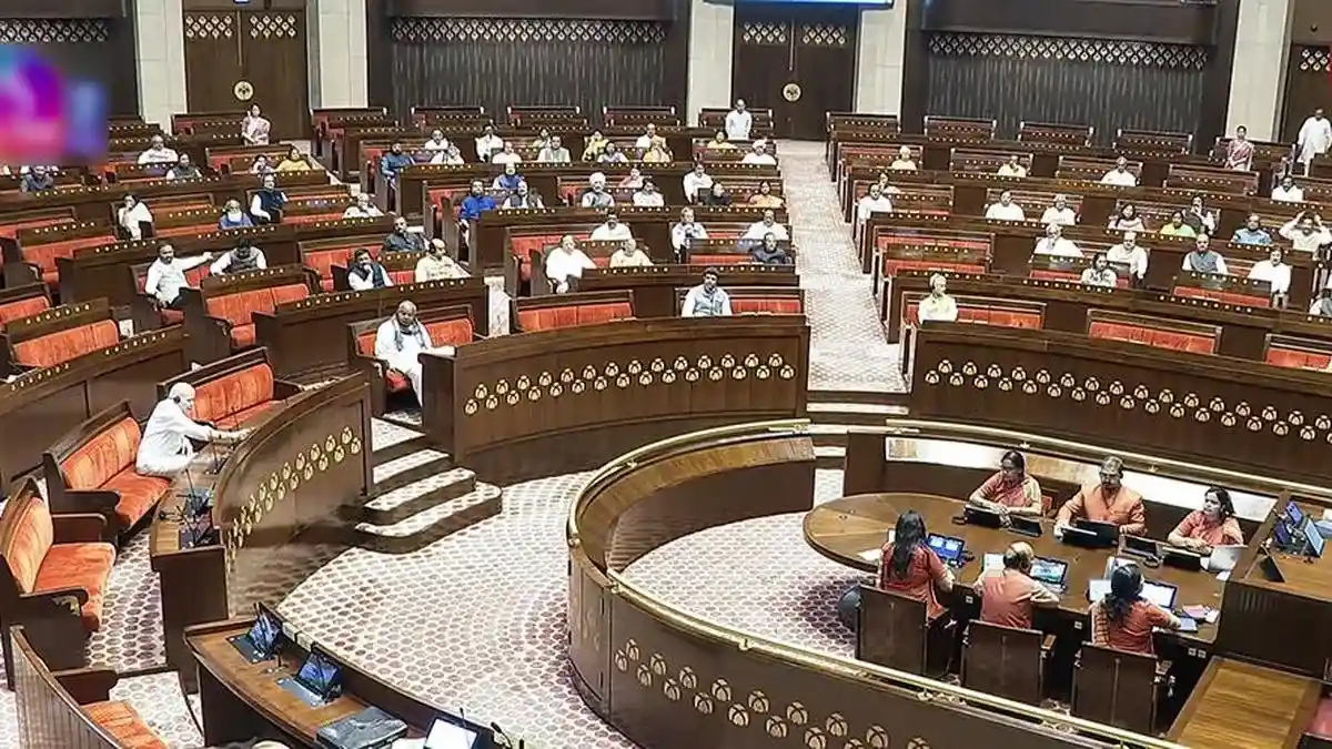 राज्यसभा में दो-तिहाई बहुमत के करीब NDA, लेकिन लोकसभा में अभी लंबा रास्ता