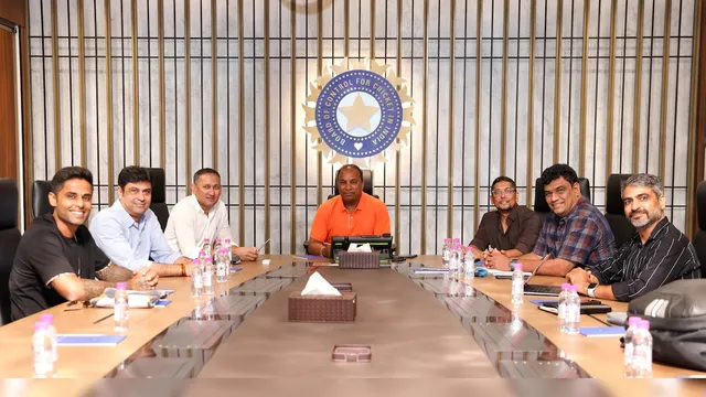 संन्यास लेते ही विदेशी लीग खेलने वाले खिलाड़ियों पर फैसला नहीं