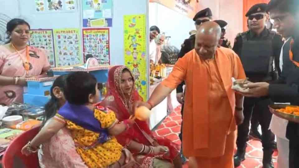 सीएम योगी का विपक्ष पर हमला, बोले- पहले व्यापारी असुरक्षित थे