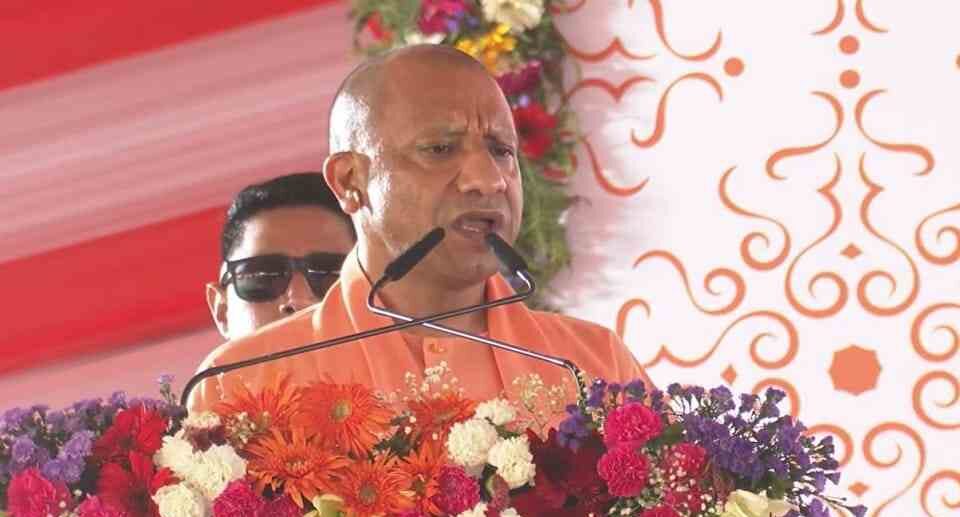 CM योगी आगरा दौरा, इंटरनेशनल एयरपोर्ट बनाने का एलान