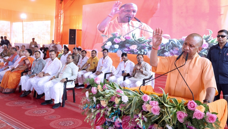 CM योगी ने मैनपुरी में लिया मुलायम सिंह यादव का नाम, बोले- अखिलेश को नहीं मिली फुर्सत; सैफई मेडिकल प्रोजेक्ट पर घेरा