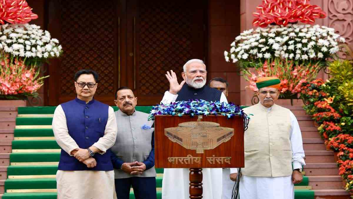 NEET विवाद पर संसद में चर्चा को तैयार सरकार, पीएम मोदी बोले- पेपर लीक 'घोर पाप'