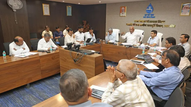 आर्सेनिक और फ्लोराइड प्रभावित गांवों तक पहुंचेगा पाइप्ड वाटर
