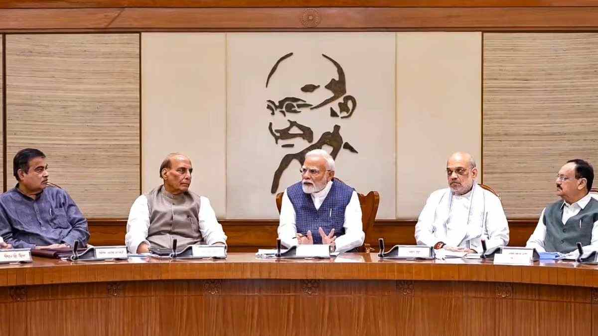 कैबिनेट के 7 बड़े फैसले, वाराणसी में बनेगा एलिवेटेड कॉरिडोर