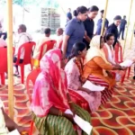 गोरखपुर जनता दर्शन में CM योगी ने सुनीं 200 लोगों की समस्याएं, बोले- हर व्यक्ति की समस्या का समाधान सरकार की प्राथमिकता