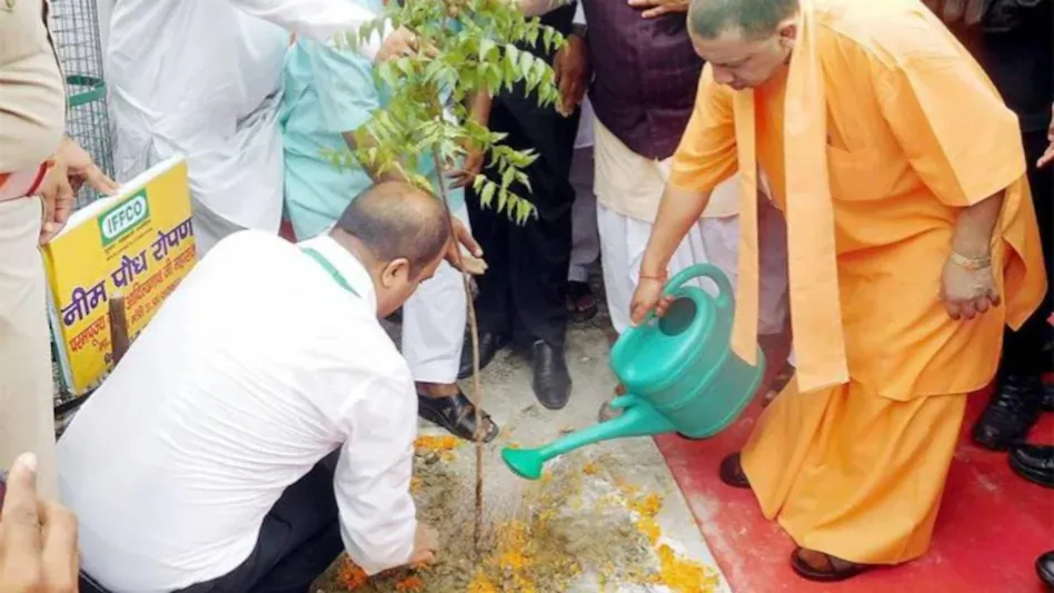 12 जुलाई को यूपी में 35 करोड़ पौधों का महाअभियान, गोरखपुर में CM योगी लगाएंगे 'एक पेड़ मां के नाम'