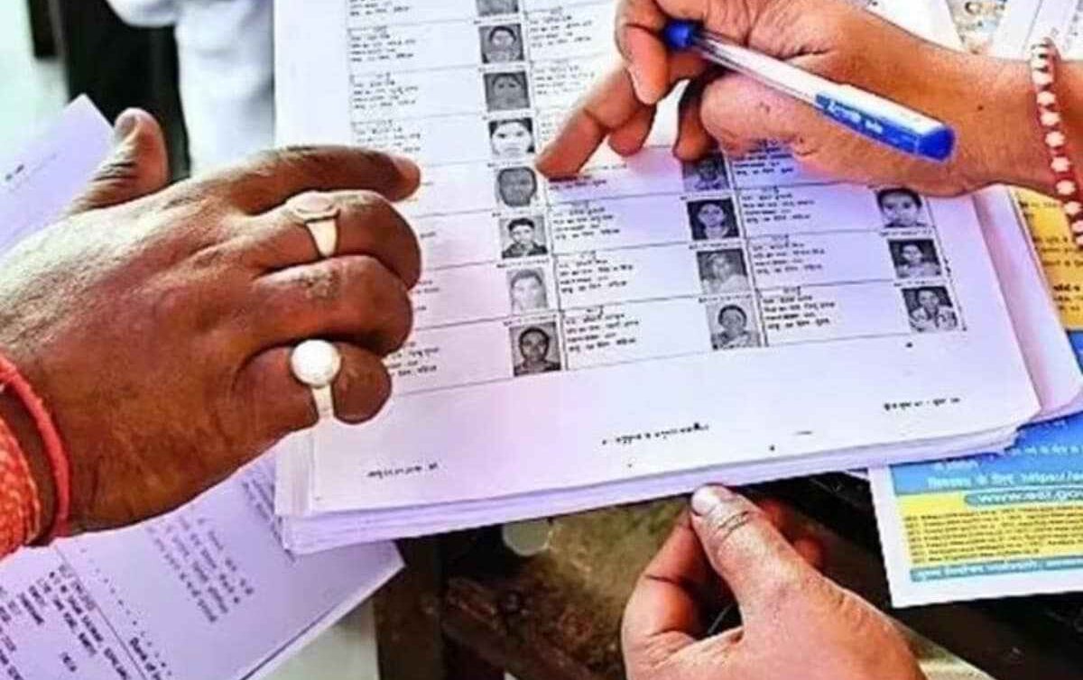 नए वोटर कार्ड के लिए बदले नियम, अब माता-पिता की SIR जानकारी देना होगा अनिवार्य
