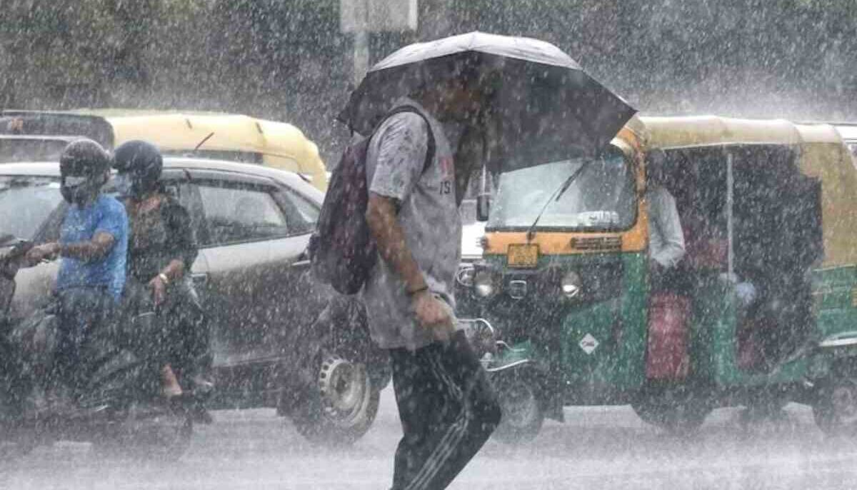 यूपी मानसून अलर्ट: 27 जुलाई से बदलेगा मौसम, कई जिलों में भारी बारिश और बिजली गिरने की चेतावनी